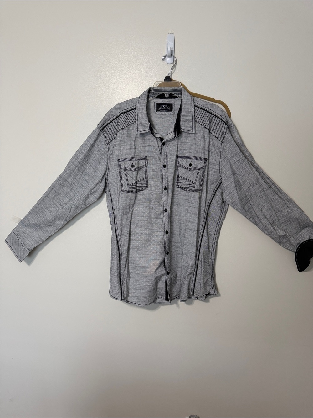 Buckle Men’s Gray Button-Down Shirt with Chest Pockets
